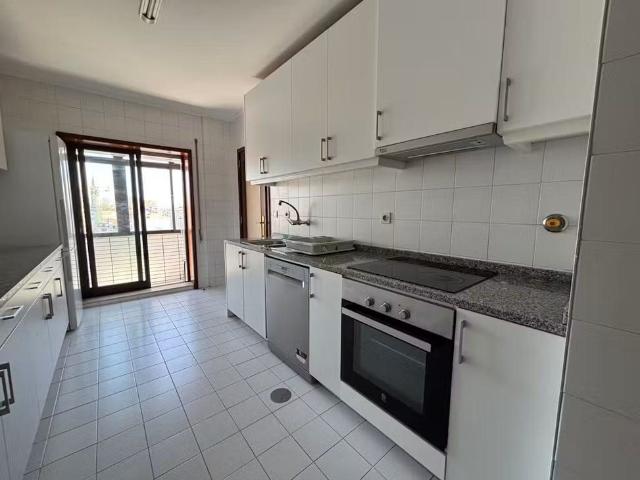 Apartamento alugar em Monte Pedral, Porto