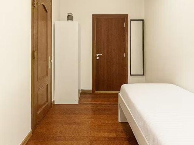 Apartamento alugar em Bairro das Novas Nações, Lisboa