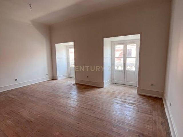 Apartamento alugar em Santa Maria Maior, Lisboa