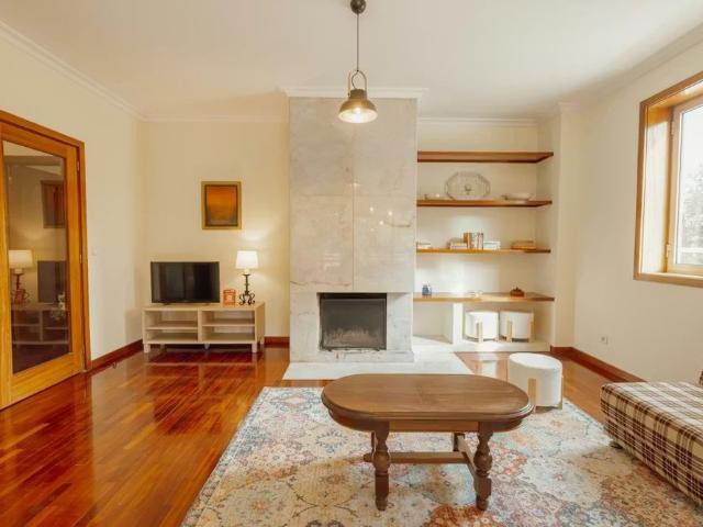 Apartamento alugar em Porto, Lordelo Do Ouro