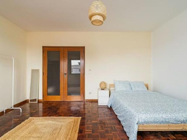 Apartamento alugar em Porto, Lordelo Do Ouro