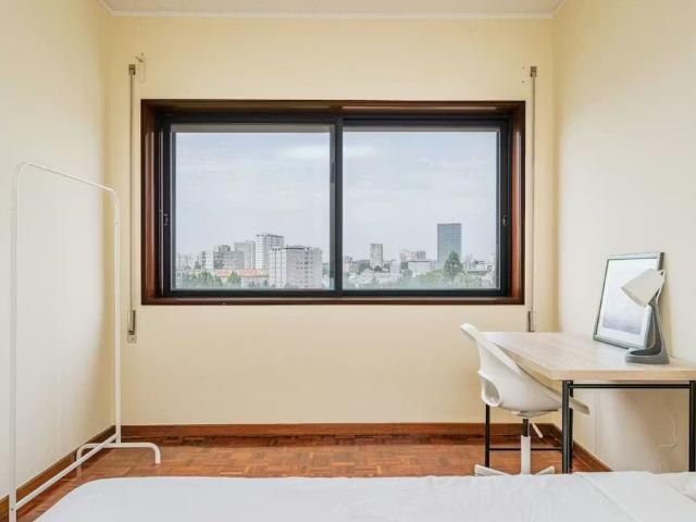 Apartamento alugar em Porto, Lordelo Do Ouro