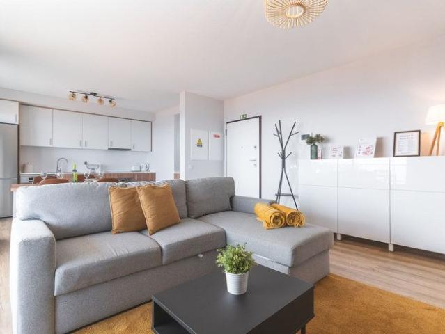 Apartamento alugar em Garajau, Santa Cruz