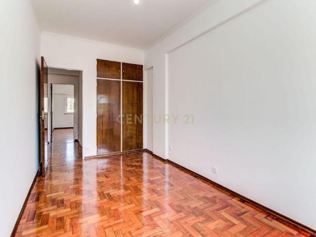 Apartamento alugar em Junqueira, Lisboa