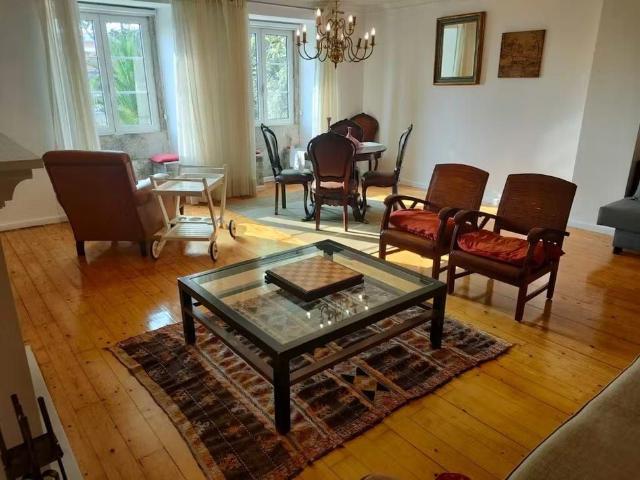Apartamento alugar em Estrela, Lisboa