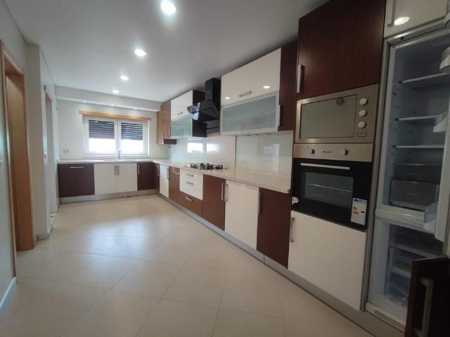 Apartamento alugar em Seixal, Setúbal