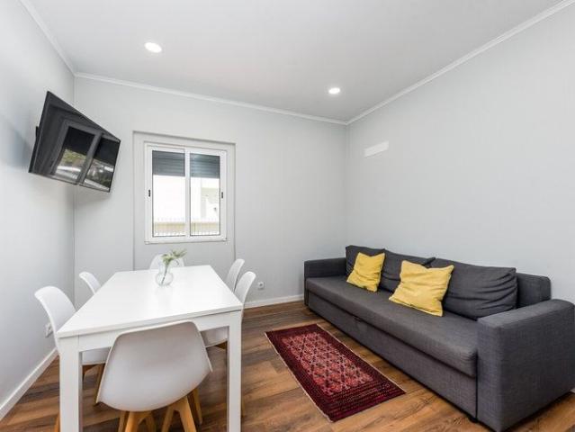 Apartamento alugar em Santo António da Caparica, Almada