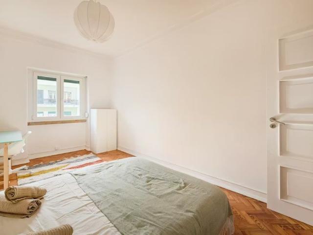 Apartamento alugar em Bairro de São Miguel, Lisboa
