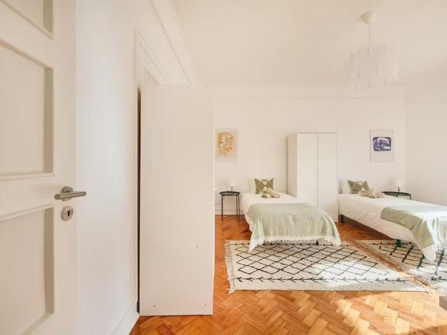 Apartamento alugar em Bairro de São Miguel, Lisboa