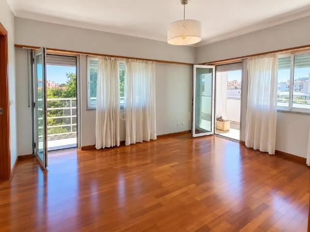 Apartamento alugar em São Domingos de Rana, Cascais