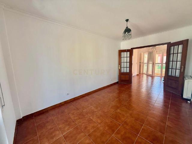 Apartamento alugar em Azeitão (São Lourenço e São Simão), Setúbal