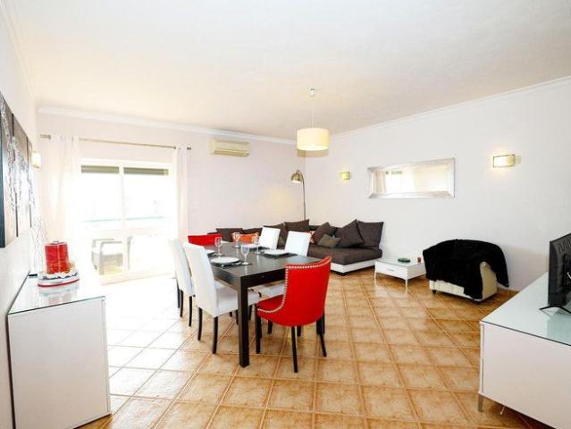 Apartamento alugar em Bairro Operário, Lagos