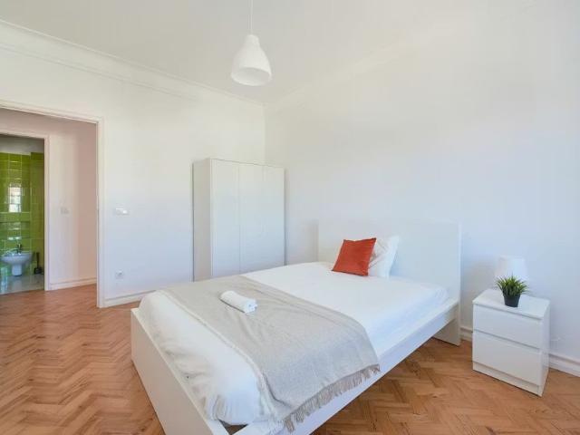 Apartamento alugar em Bairro de São Miguel, Lisboa