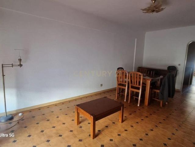 Apartamento alugar em Santo António da Caparica, Almada