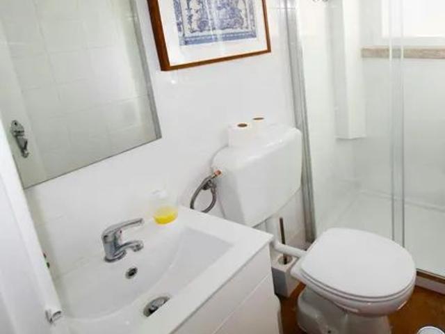 Quarto alugar em São Vicente de Fora, Lisboa