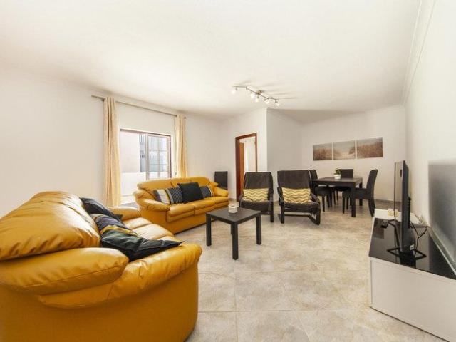 Apartamento alugar em Luz, Lagos