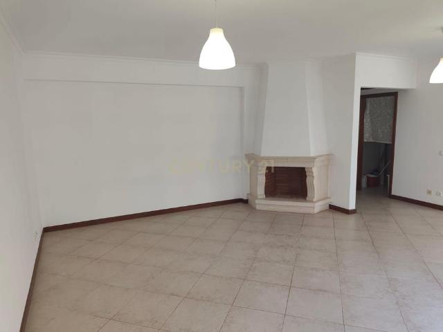 Apartamento alugar em Quinta do Marquês, Oeiras