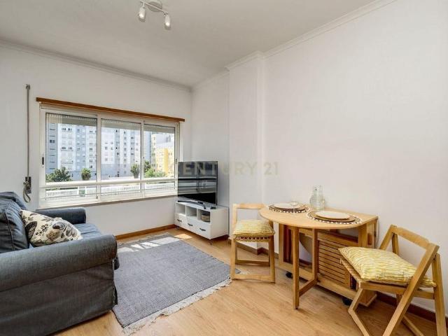 Apartamento alugar em Quinta do Pisany, Lisboa