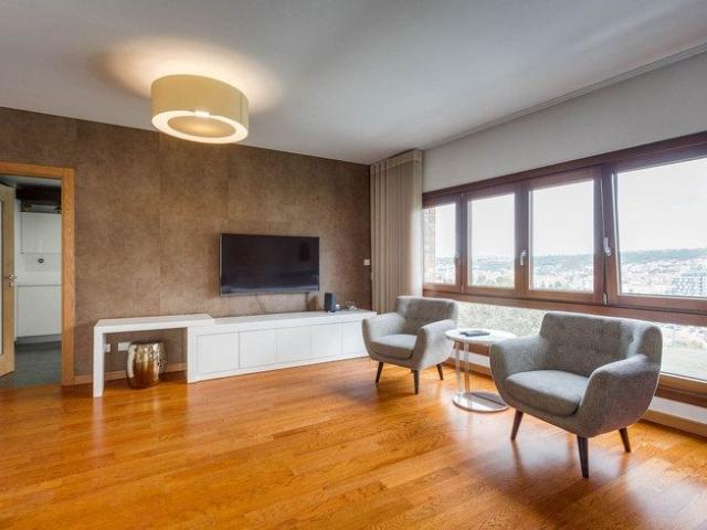 Apartamento alugar em Colinas do Cruzeiro, Odivelas