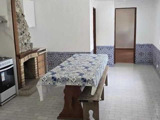 Casa alugar em Alcaniça, Almada