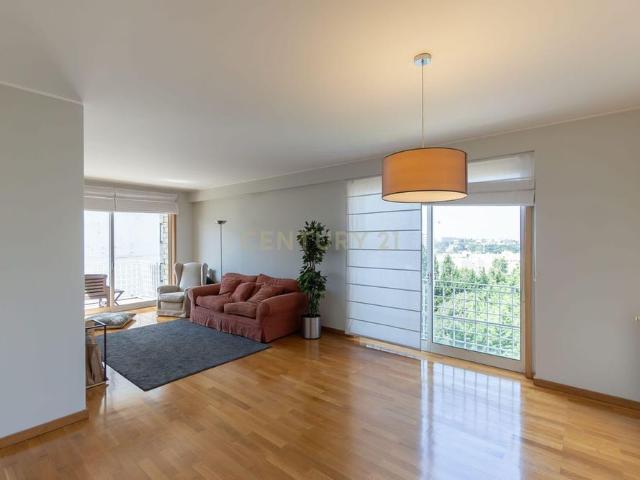 Apartamento alugar em Porto, Lordelo Do Ouro