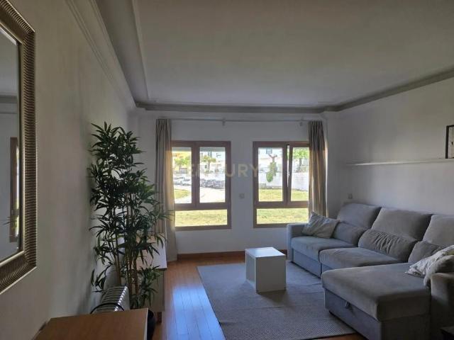 Apartamento alugar em Bairro dos Quatro, Odivelas