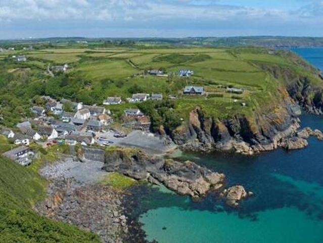 House for sale in Helston, Cornwall