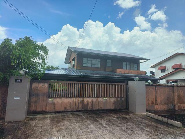 Bungalow for rent in Kuching
