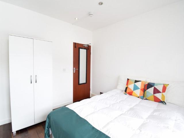 Room for rent in Harlesden, Greater London
