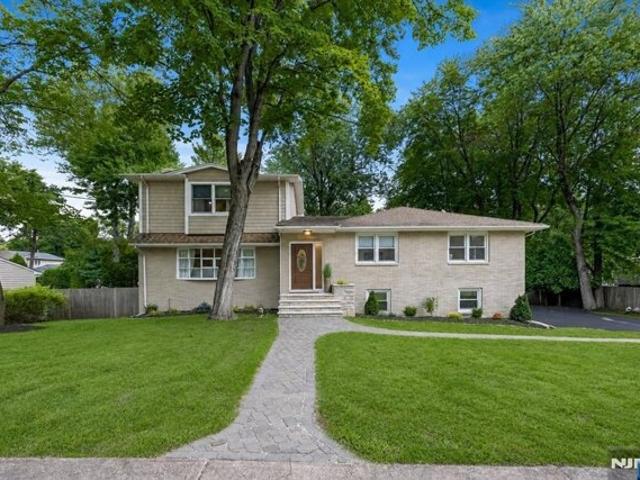 House for sale in Hillsdale, Bergen County