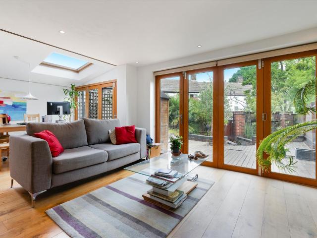Apartment for rent in Belsize Park, Greater London