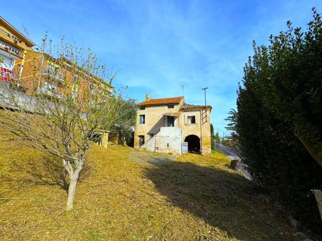 Rustico in vendita a Marche, Fermo