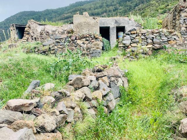Rustico in vendita a Leni, Sicilia