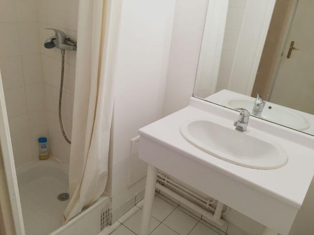 Studio location à Nanterre, Clichy