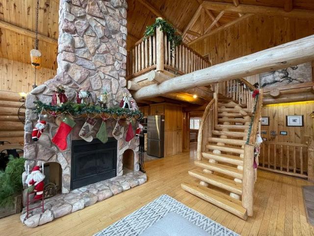 House for rent in Les Collines-de-l'outaouais, Quebec