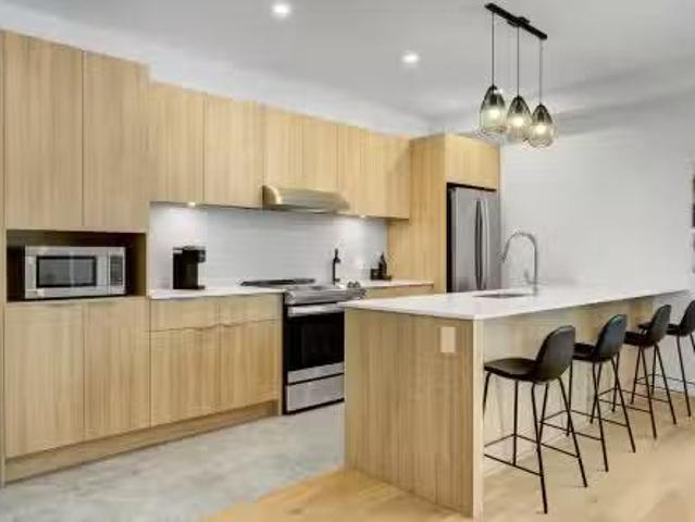 Apartment for rent in Sainte-Adèle, Laurentides