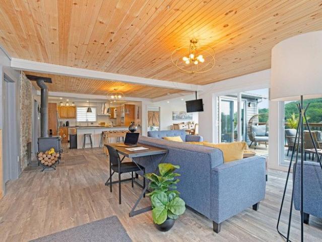 Apartment for rent in Les Collines-de-l'outaouais, Quebec