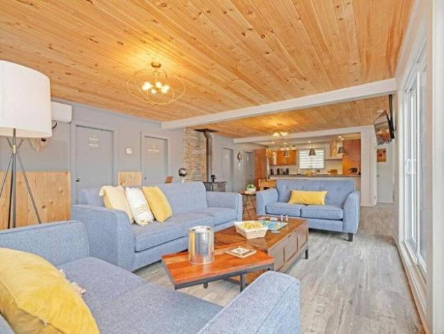 House for rent in Val-des-Monts, Outaouais