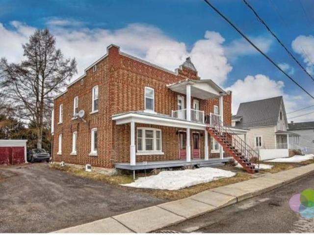 Apartment for rent in D'autray, Quebec