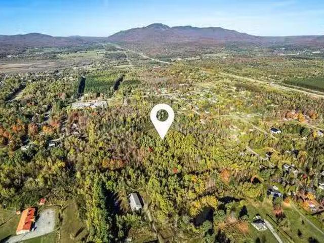 House for sale in Memphrémagog, Quebec