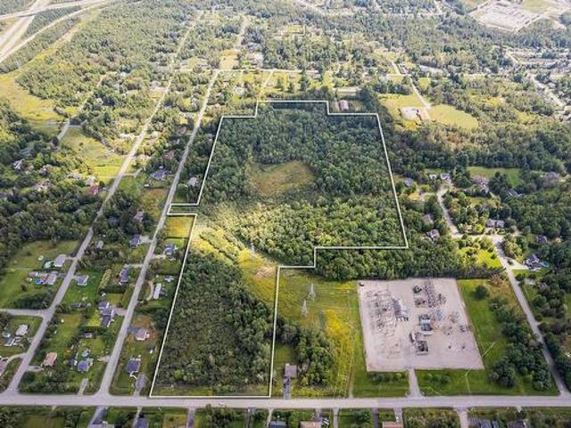 Land for sale in Magog