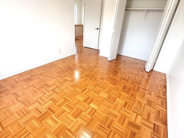 Apartment for rent in Saint-amable, Quebec
