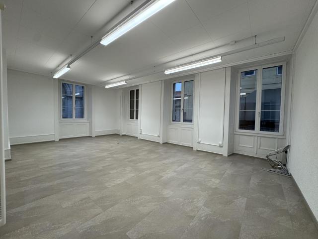 Büro kaufen in La Chaux-de-Fonds