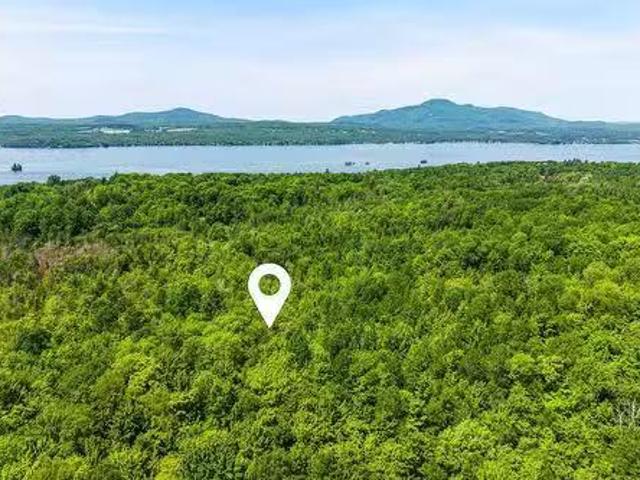 House for sale in Memphrémagog, Quebec