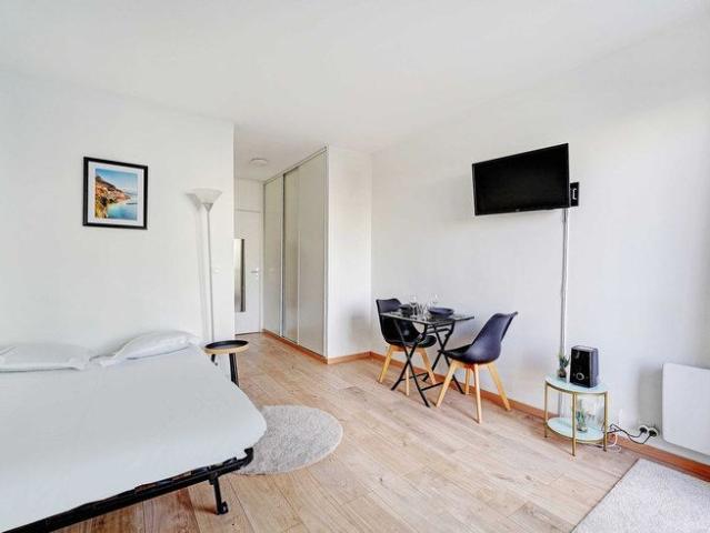 Studio location à Nanterre, Courbevoie