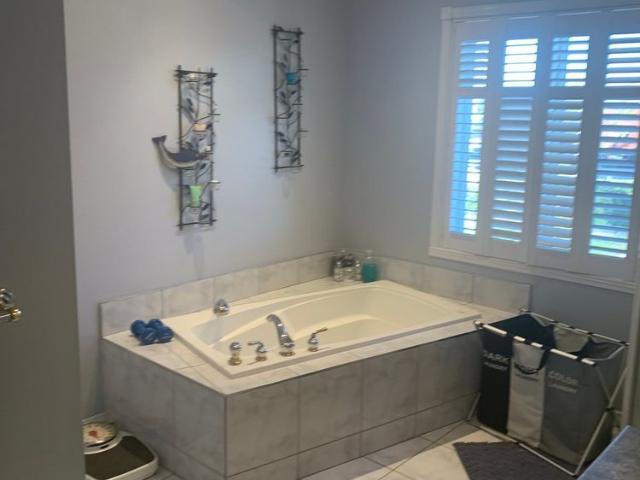 Apartment for rent in Les Moulins, Quebec