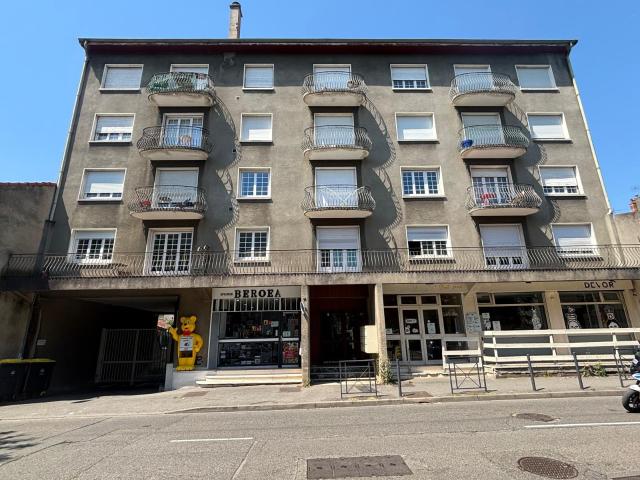Garage location à Barnave, Valence