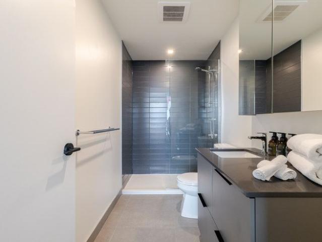 House for rent in Quartier des Spectacles, Montréal