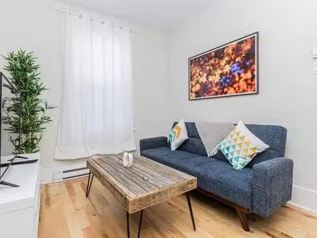 Apartment for rent in St. Leonard's, Quebec