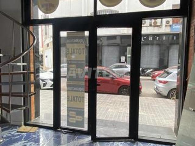 Local commercial vente à Anfa, Gharb-Chrarda-Beni Hssen